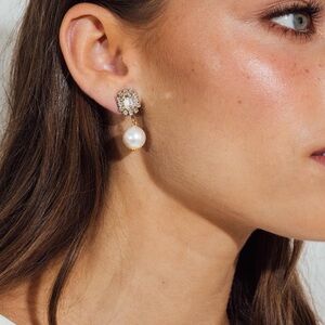 Tatiana Pearl Earrings